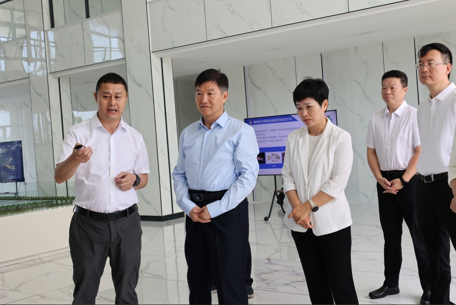 海南省委副書記，省長劉小明到晨海調(diào)研